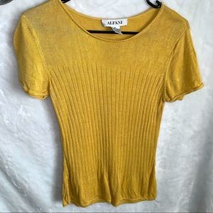 ALFANI Women’s Yellow Ribbed Shirt — FLATTERING